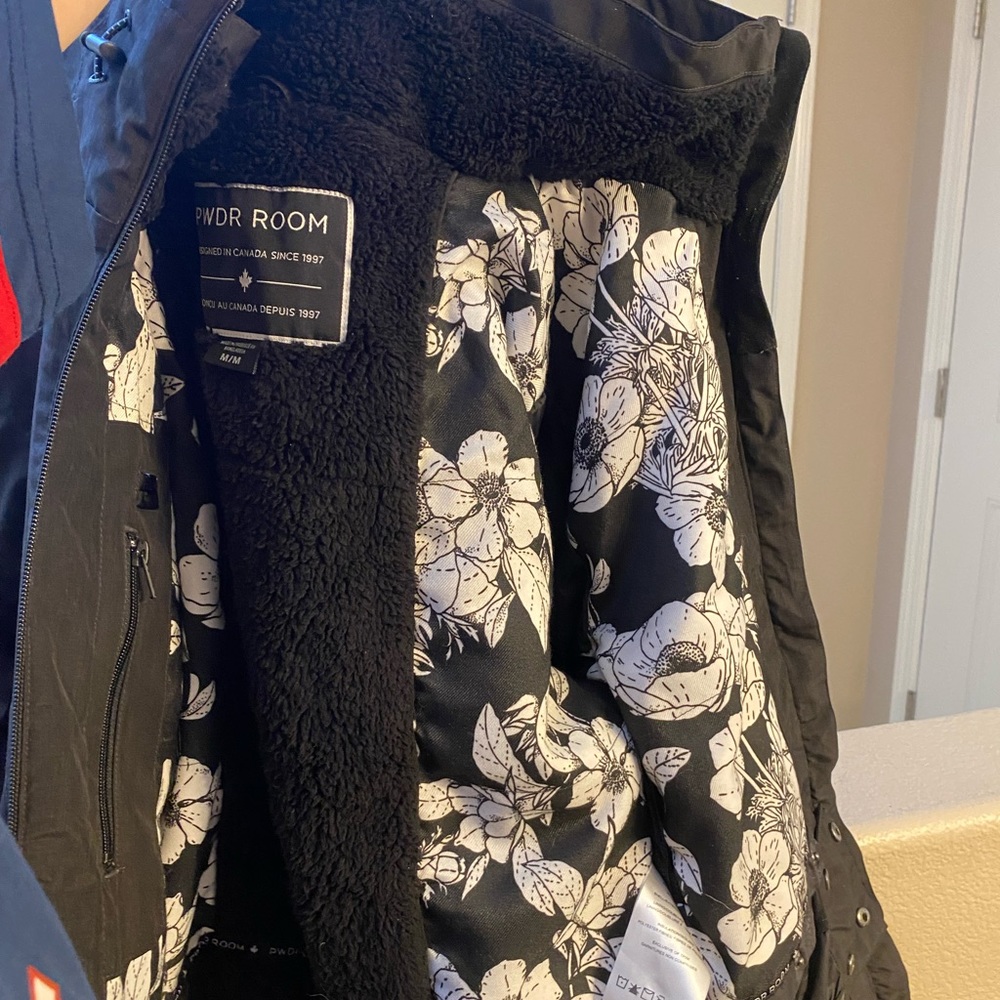 WORN ONCE. Medium powder room snow jacket